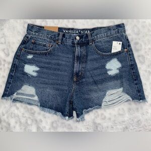 NWT Vanilla Star Boyfriend Jean Shorts